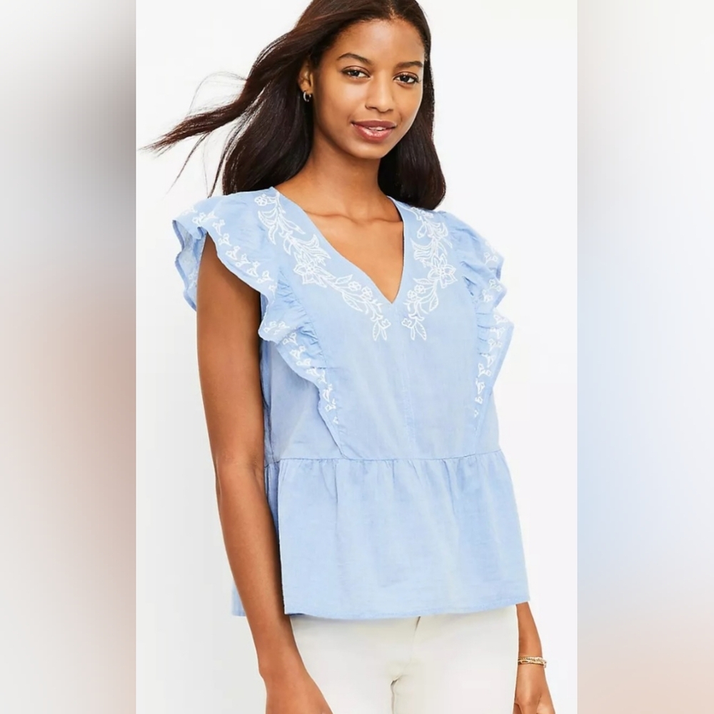 NWOT LOFT Blue Chambray Floral Embroidered Ruffle Peplum Top Sz Small
